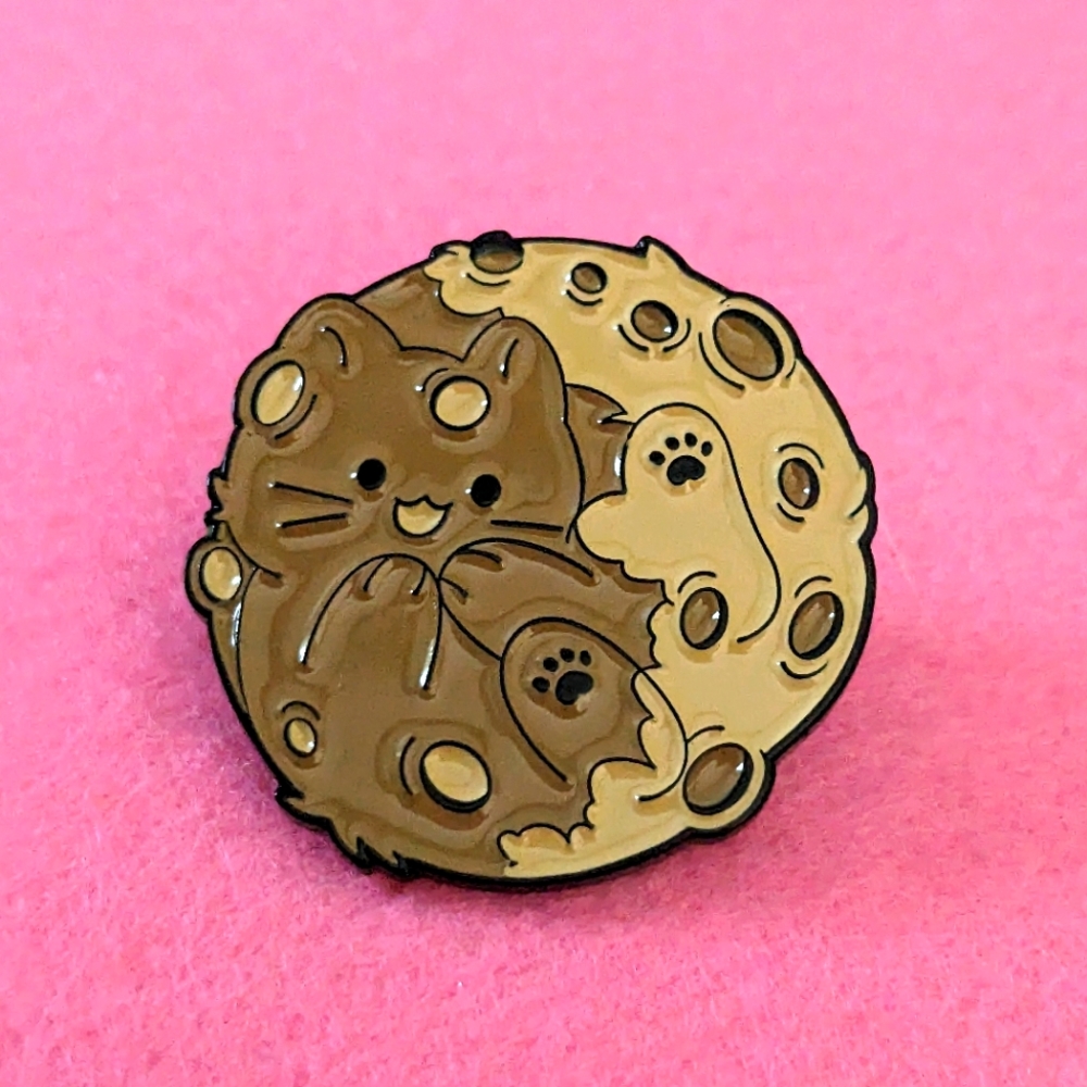 Moon Kitty Pin - Cat Planet